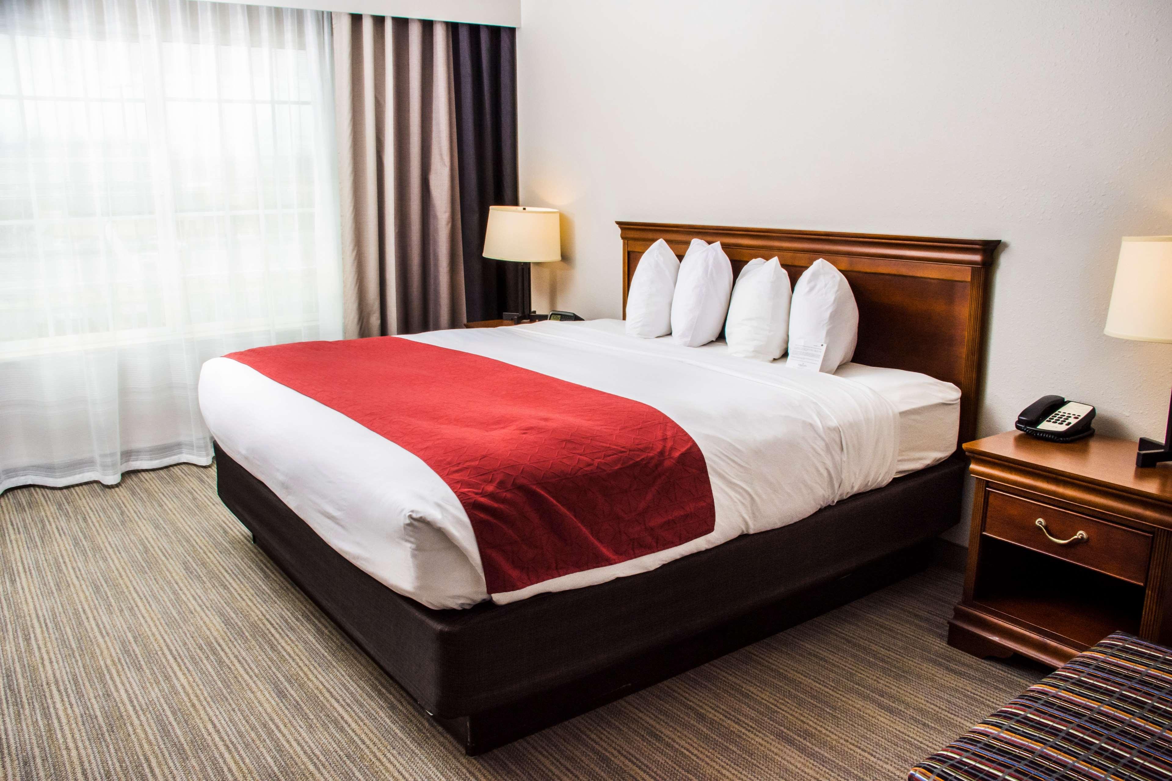 Country & By Radisson, Winchester, Va 3*