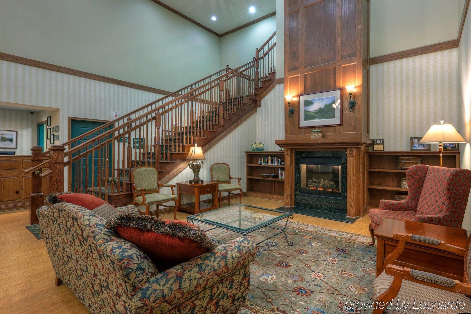 Country & By Radisson, Winchester, Va