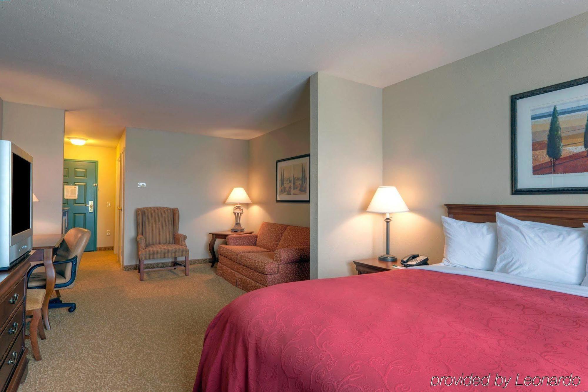 Hotel Country & By Radisson, Winchester, Va
