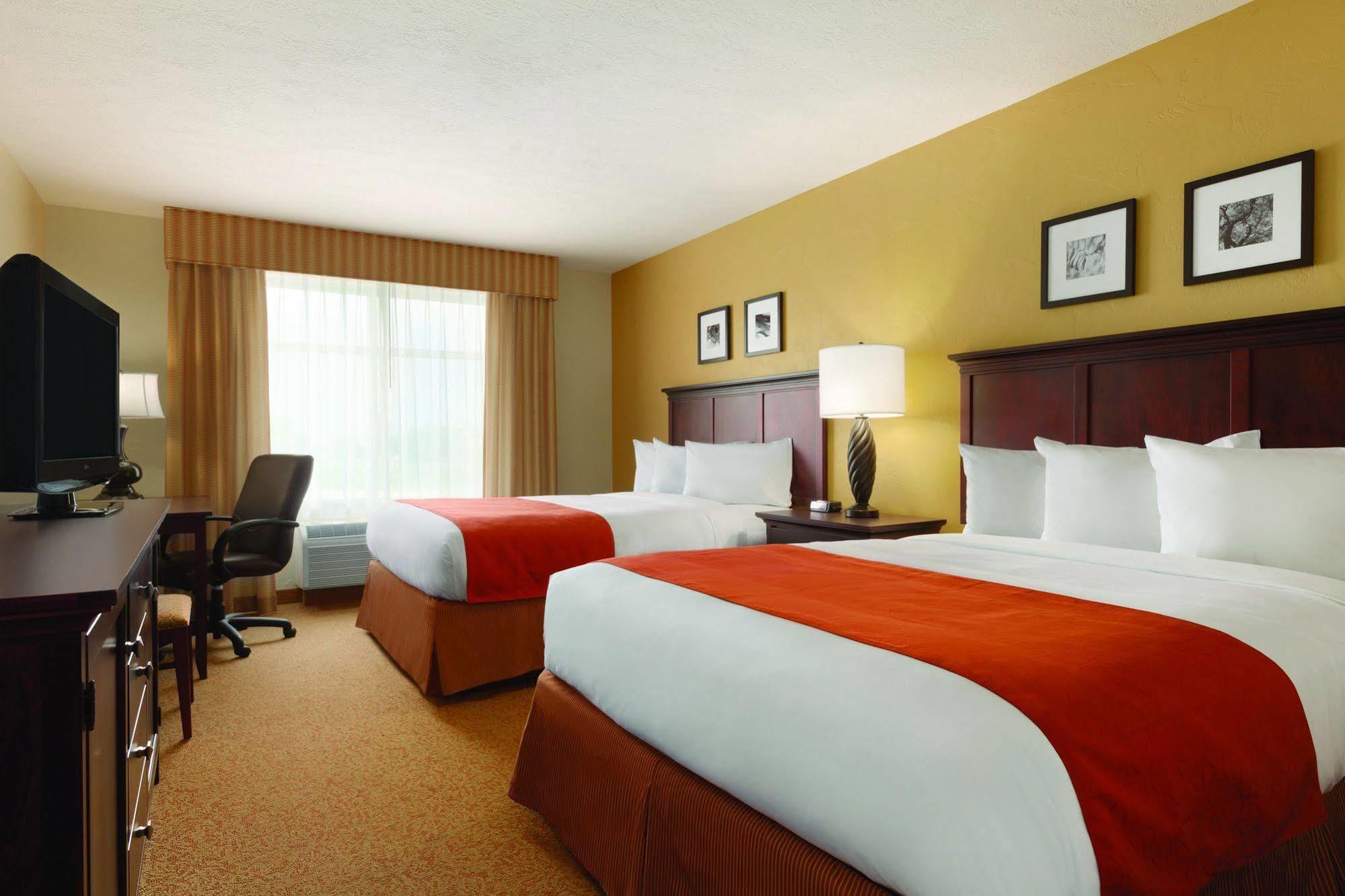 Country & By Radisson, Winchester, Va 3*