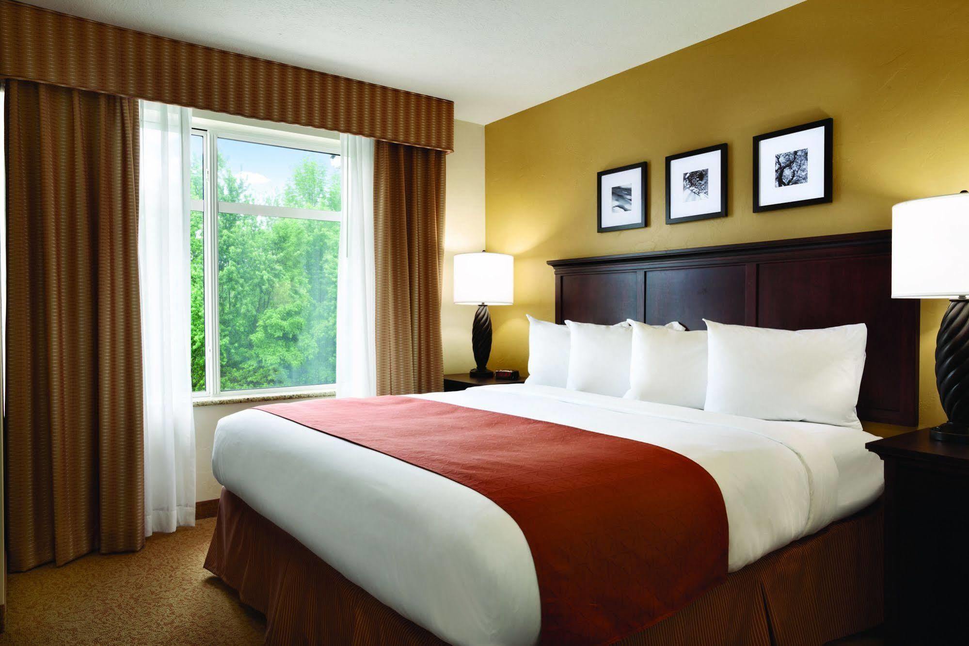 Country & By Radisson, Winchester, Va Hotel 3*
