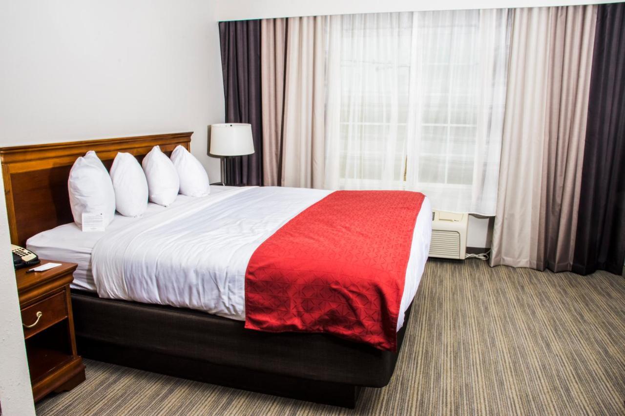 Country & By Radisson, Winchester, Va 3* Winchester